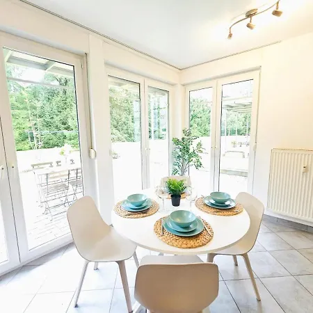 Charming 1br Retreat With Private Terrace 룩셈부르크