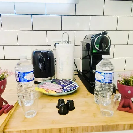 דירה Charming 1br Retreat With Private Terrace לוקסמבורג