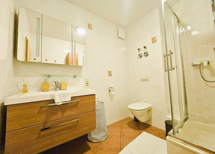 Charming 1br Retreat With Private Terrace Люксембург