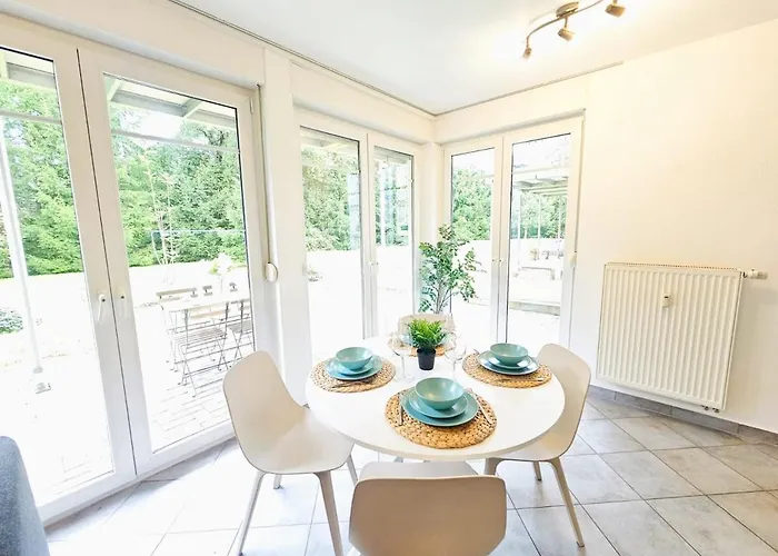 Charming 1br Retreat With Private Terrace Lüksemburg
